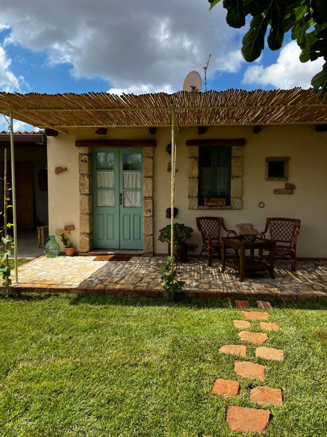 Graziosa Stanza Campidanese Su Segundu Guest House Oristano Eksteriør bilde
